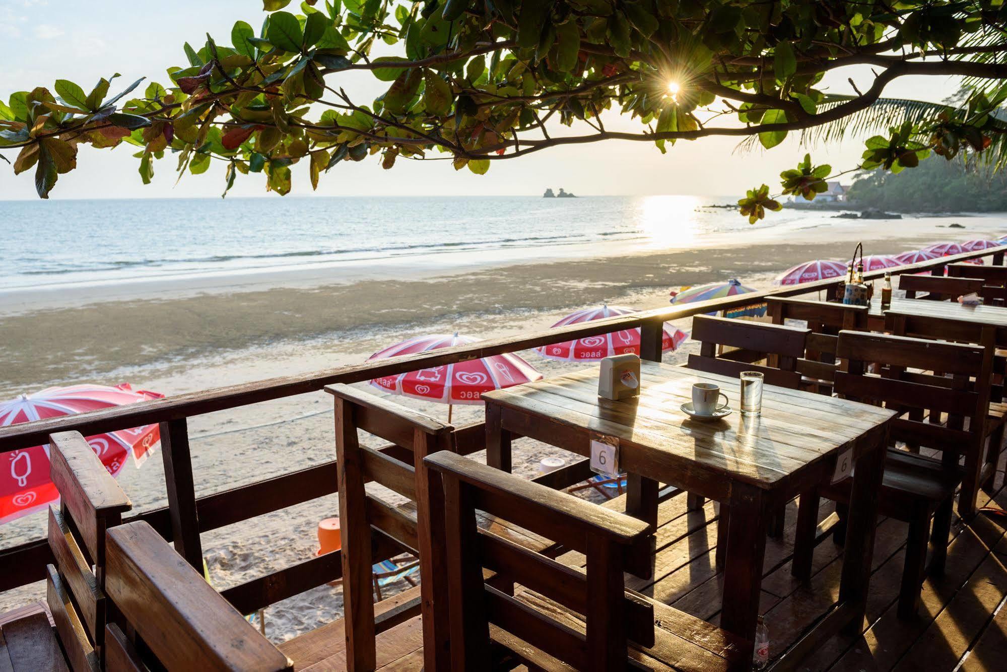 Baansuan Aokhai Beach Resort ماي بيم المظهر الخارجي الصورة