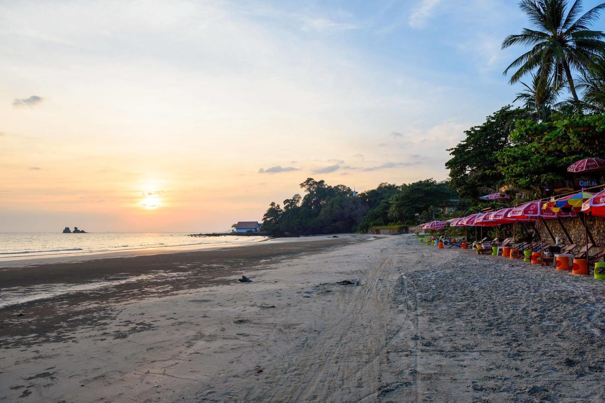 Baansuan Aokhai Beach Resort ماي بيم المظهر الخارجي الصورة